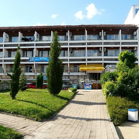 Family Hotel バルチク エクステリア 写真