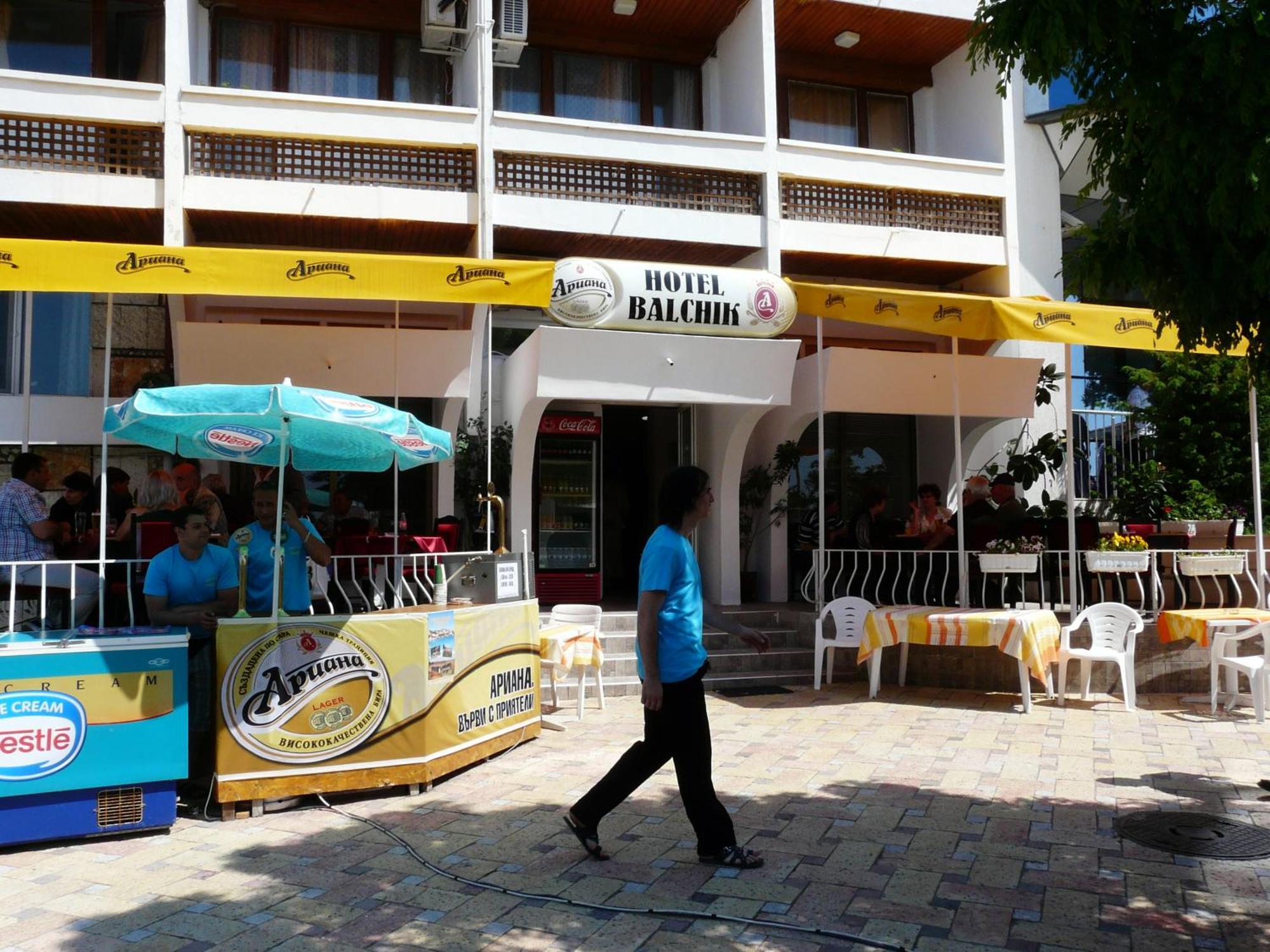 Family Hotel バルチク エクステリア 写真